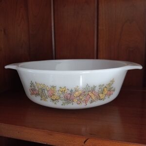 Anchor Hocking Fire King "Harvest" Milk Glass 1 Qt Casserole Dish